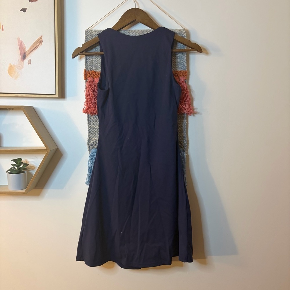 Quinsen Athletic Dress size 6 - Picture 2 of 5